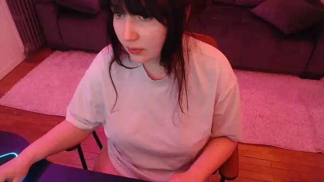 Lynylou online show from 18, 1, 2025