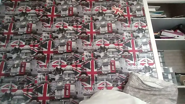 Lynylou online show from 24, 10, 2025