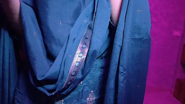 Snapshot of MidnightFlame chatting on 13, 9, 2025 MidnightFlame online show from 13, 9, 2025