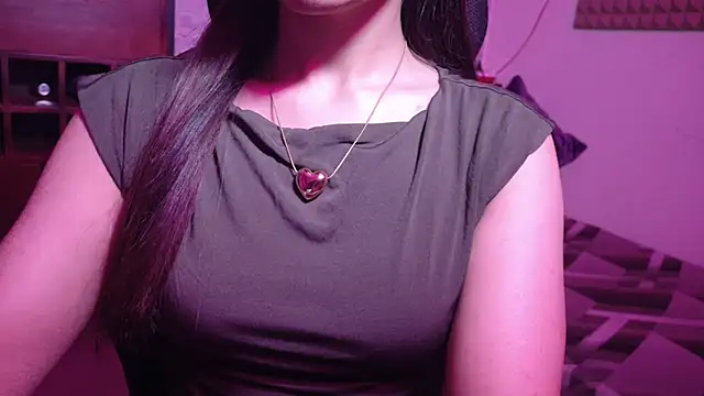 Snapshot of MidnightFlame chatting on 8, 11, 2025 MidnightFlame online show from 8, 11, 2025