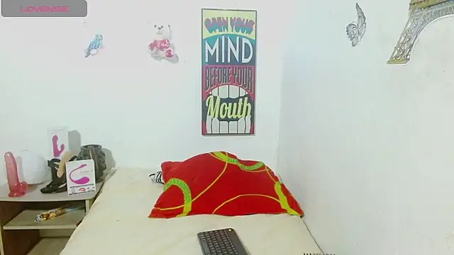 Snapshot of Stefanny_Taylor_ chatting on 4, 12, 2024 Stefanny Taylor online show from 4, 12, 2024