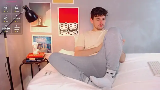 Snapshot of Elio555 chatting on 25, 10, 2025 Elio555 online show from 25, 10, 2025