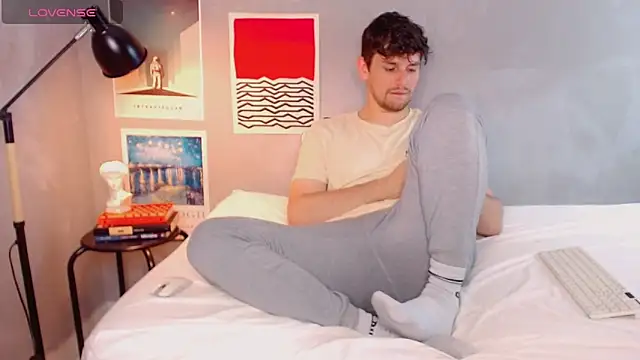 Snapshot of Elio555 chatting on 27, 10, 2025 Elio555 online show from 27, 10, 2025