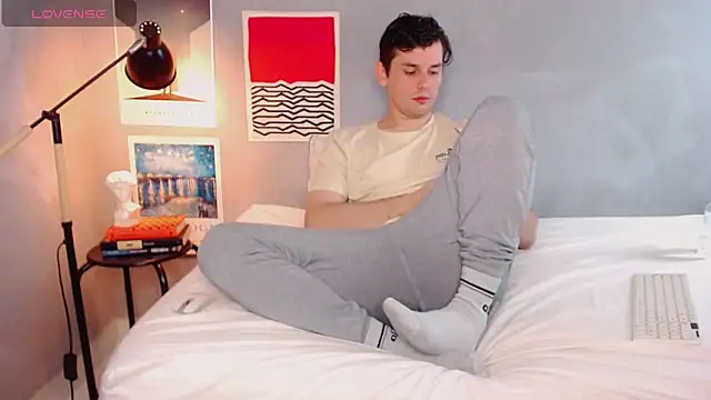 Snapshot of Elio555 chatting on 30, 10, 2025 Elio555 online show from 30, 10, 2025