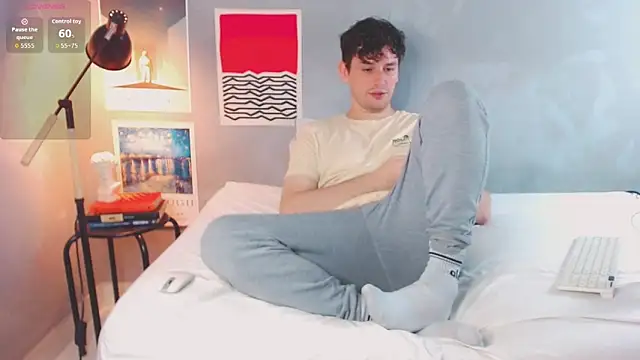 Snapshot of Elio555 chatting on 2, 11, 2025 Elio555 online show from 2, 11, 2025