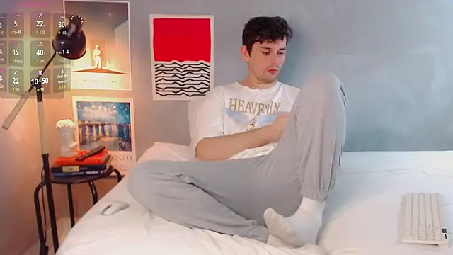 Snapshot of Elio555 chatting on 6, 11, 2025 Elio555 online show from 6, 11, 2025