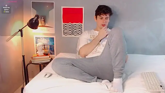 Snapshot of Elio555 chatting on 16, 11, 2025 Elio555 online show from 16, 11, 2025