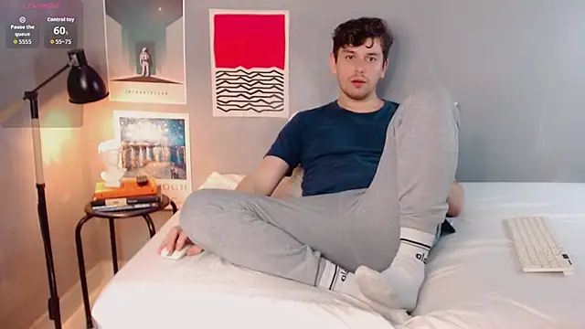 Snapshot of Elio555 chatting on 16, 12, 2025 Elio555 online show from 16, 12, 2025