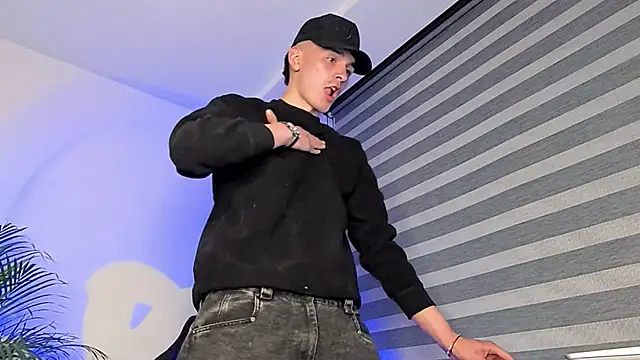 Snapshot of bastia_noooo chatting on 24, 9, 2025 bastia noooo online show from 24, 9, 2025