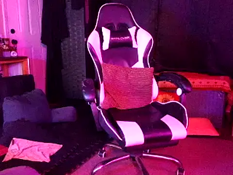 Snapshot of bigshh8 chatting on 7, 3, 2025 bigshh8 online show from 7, 3, 2025