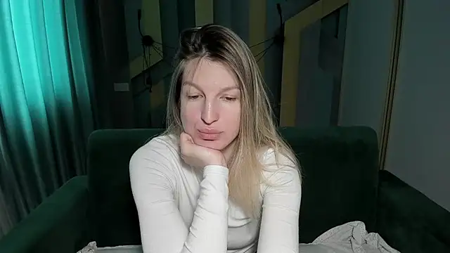 Snapshot of EmilyWalkeri chatting on 21, 4, 2026 EmilyWalkeri online show from 21, 4, 2026