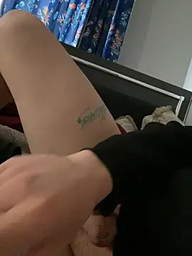 Clu0 online show from 7, 4, 2026