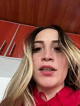 Snapshot of cindy_love2 chatting on 13, 12, 2024 cindy love2 online show from 13, 12, 2024