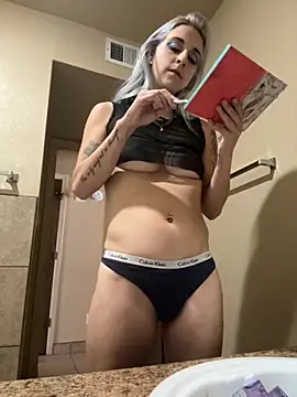 Snapshot of brooklyn3twelve chatting on 11, 10, 2025 brooklyn3twelve online show from 11, 10, 2025