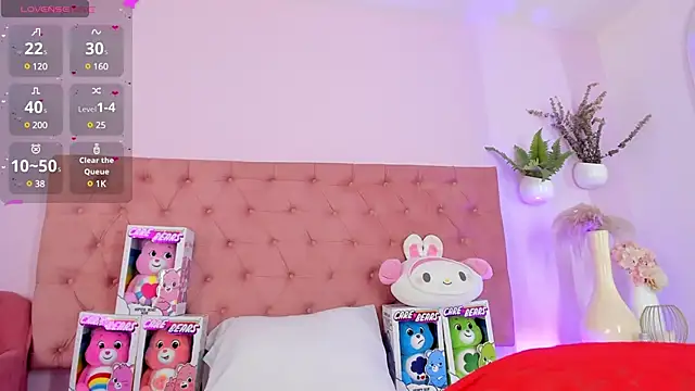 Snapshot of emily_bank chatting on 10, 2, 2025 emily bank online show from 10, 2, 2025