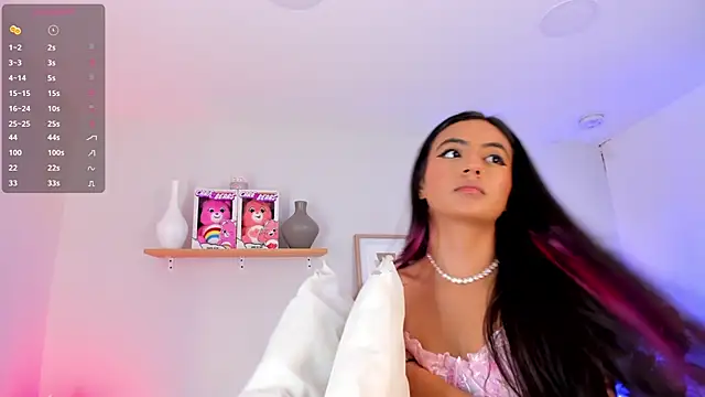 Snapshot of emily_bank chatting on 17, 10, 2025 emily bank online show from 17, 10, 2025