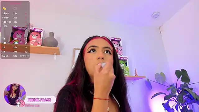 Snapshot of emily_bank chatting on 30, 10, 2025 emily bank online show from 30, 10, 2025