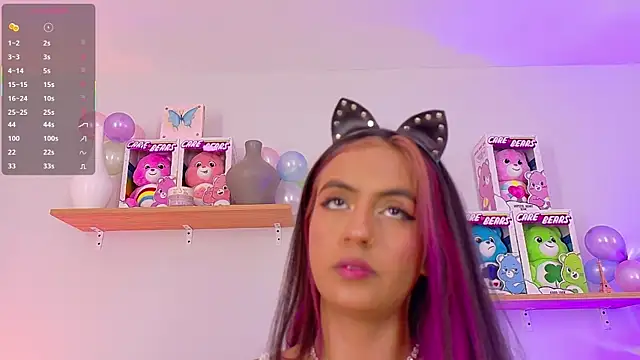 Snapshot of emily_bank chatting on 24, 11, 2025 emily bank online show from 24, 11, 2025