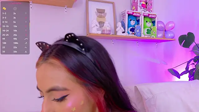 Snapshot of emily_bank chatting on 2, 12, 2025 emily bank online show from 2, 12, 2025