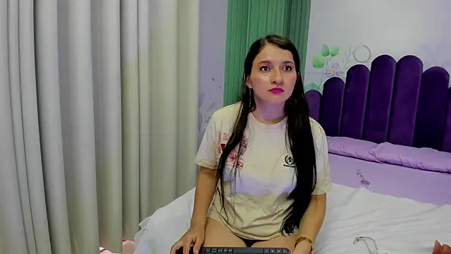 Emelyross  online show from 22, 2, 2025