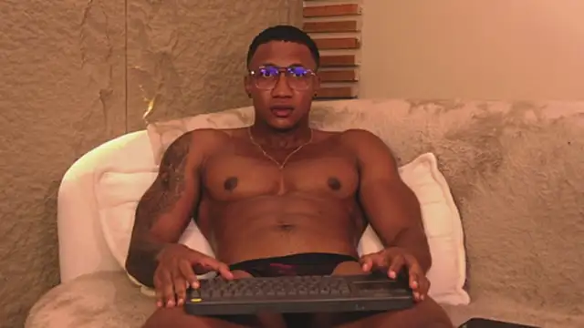 Logan Varela online show from 18, 3, 2025