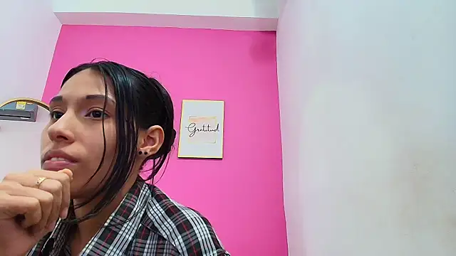 yourcuteneighbourr online show from 11, 1, 2025