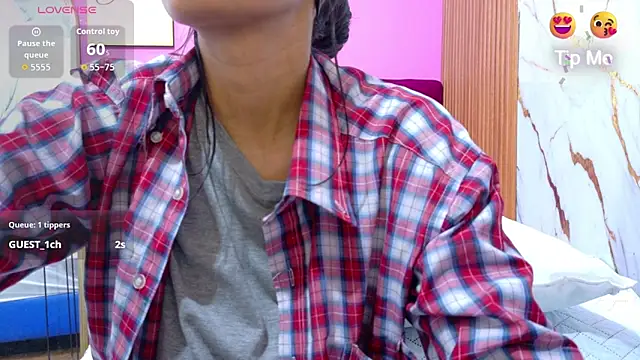 yourcuteneighbourr online show from 3, 4, 2026