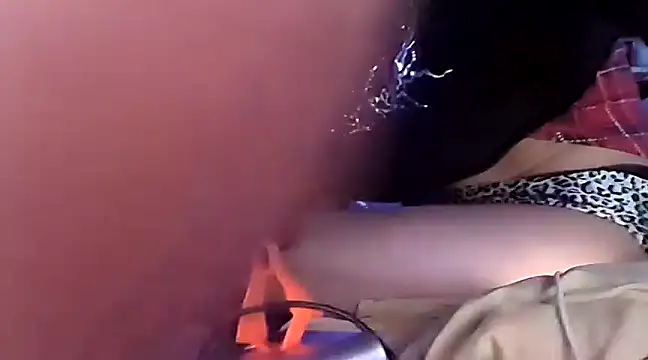 gurlnips online show from 27, 1, 2025