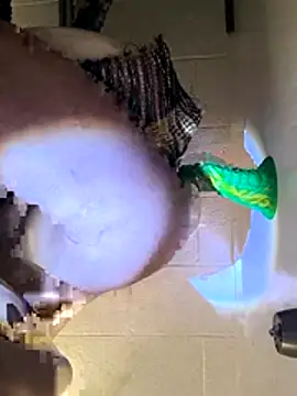 gurlnips online show from 11, 2, 2026