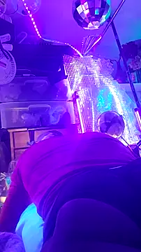 gurlnips online show from 18, 3, 2026