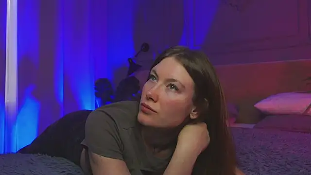 Snapshot of Liv_Fay chatting on 27, 9, 2025 Liv Fay online show from 27, 9, 2025