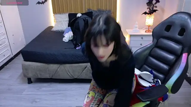 Snapshot of sailor_moon07 chatting on 4, 10, 2025 sailor moon07 online show from 4, 10, 2025