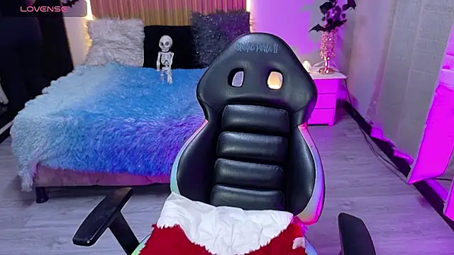 Snapshot of sailor_moon07 chatting on 7, 10, 2025 sailor moon07 online show from 7, 10, 2025