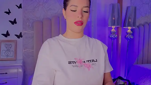 Iara Smith1 online show from 15, 6, 2026