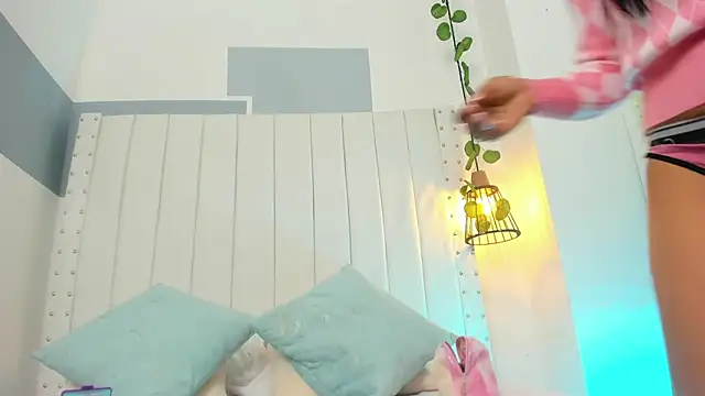 hannah gray online show from 6, 10, 2025