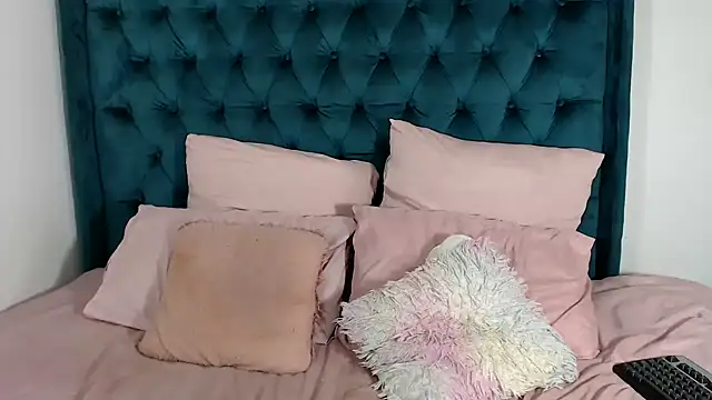 Snapshot of 1Blackertheberry1 chatting on 9, 2, 2025 1Blackertheberry1 online show from 9, 2, 2025