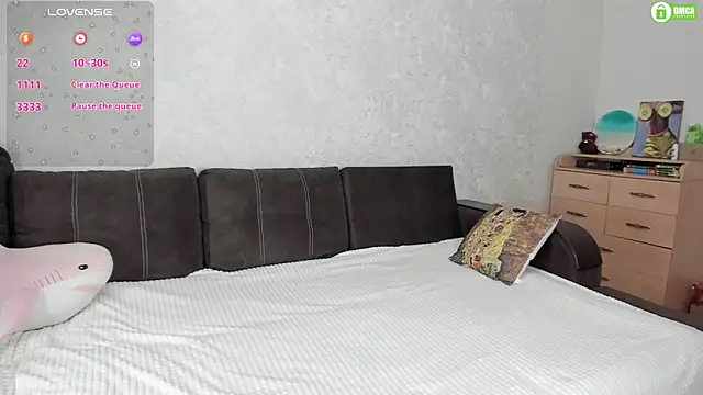 pretty yong cat online show from 14, 12, 2024