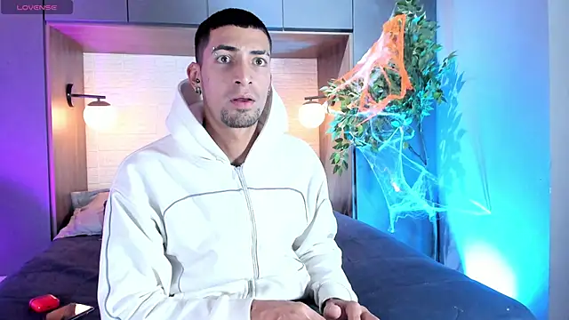 DrakeNeumann online show from 8, 11, 2025