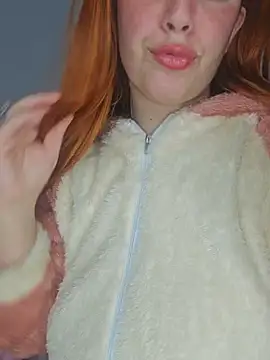 Snapshot of Massa8 chatting on 28, 11, 2025 Massa8 online show from 28, 11, 2025