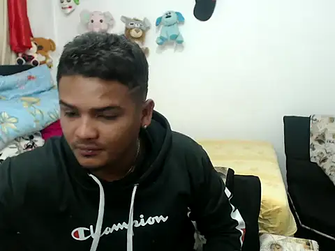 Boycuriousxxx online show from 13, 3, 2025