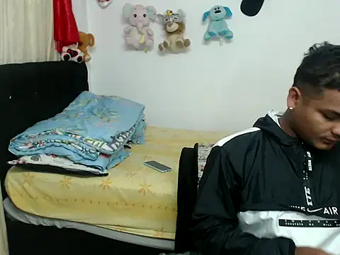 Boycuriousxxx online show from 18, 3, 2025