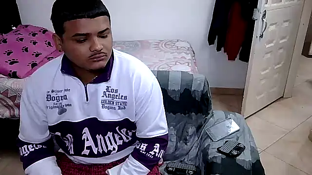 Snapshot of Boycuriousxxx chatting on 6, 2, 2026 Boycuriousxxx online show from 6, 2, 2026