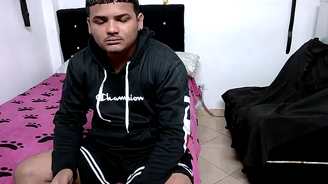 Snapshot of Boycuriousxxx chatting on 3, 3, 2026 Boycuriousxxx online show from 3, 3, 2026