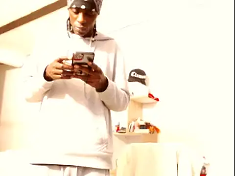 Snapshot of phillip-hot chatting on 23, 2, 2025 phillip-hot online show from 23, 2, 2025