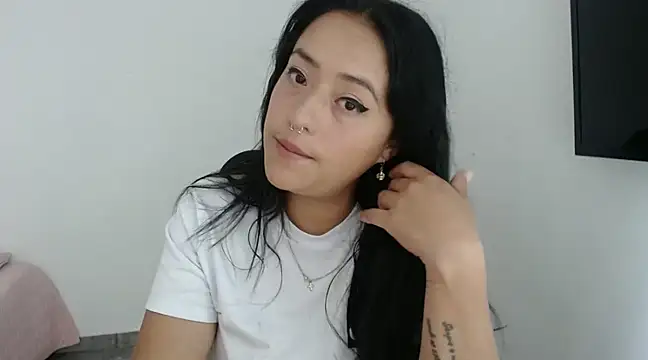 jjulietha95 online show from 17, 12, 2024