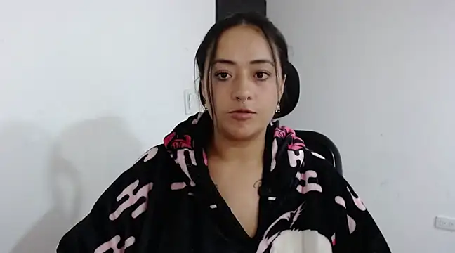 jjulietha95 online show from 8, 2, 2025