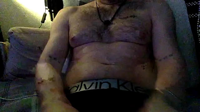Snapshot of Stardrew123 chatting on 11, 4, 2026 Stardrew123 online show from 11, 4, 2026
