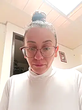 Snapshot of miss_hanna07 chatting on 2, 2, 2026 miss hanna07 online show from 2, 2, 2026