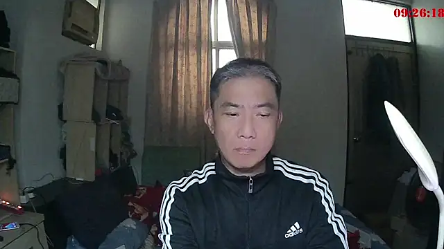 Snapshot of YuHsuant chatting on 13, 2, 2025 YuHsuant online show from 13, 2, 2025