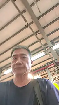 Snapshot of YuHsuant chatting on 18, 12, 2025 YuHsuant online show from 18, 12, 2025